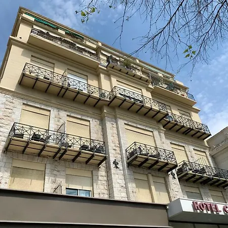 Boulevard Victor Hugo * ニース