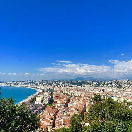 Boulevard Victor Hugo *