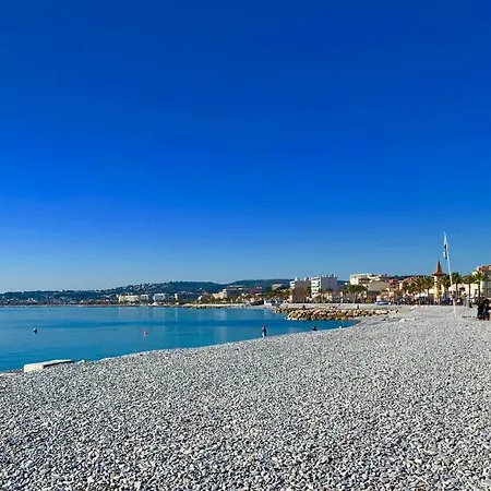 Boulevard Victor Hugo *